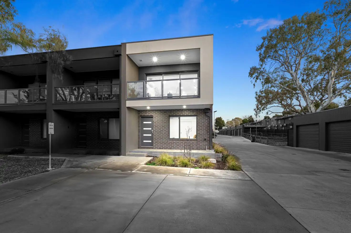 Main view of Homely townhouse listing, 4/27 Kumara Circuit, South Morang VIC 3752