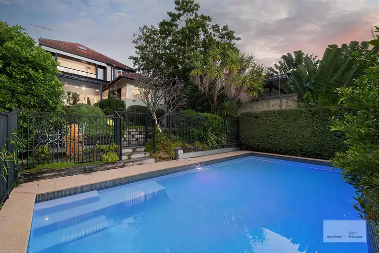 120 Dornoch Terrace, Highgate Hill QLD 4101