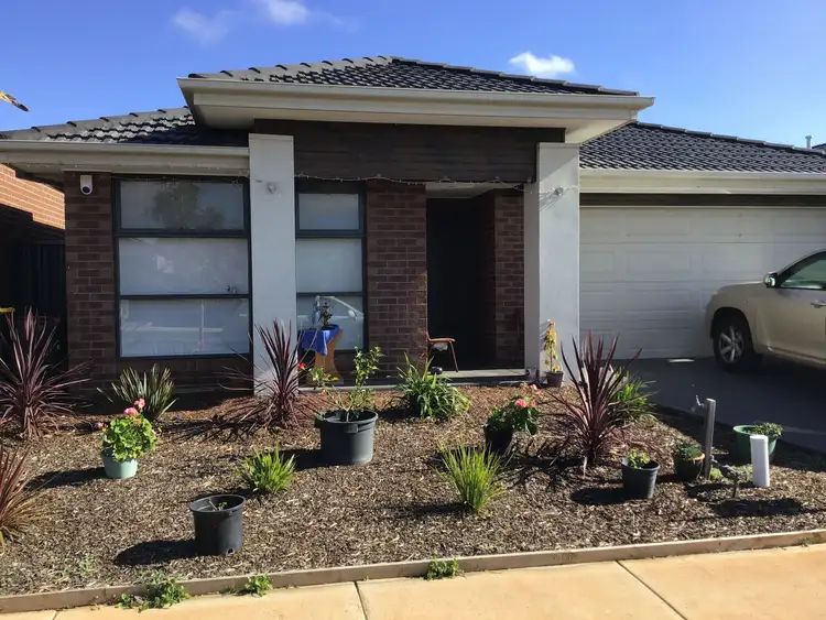 12 Haven Way, Rockbank VIC 3335