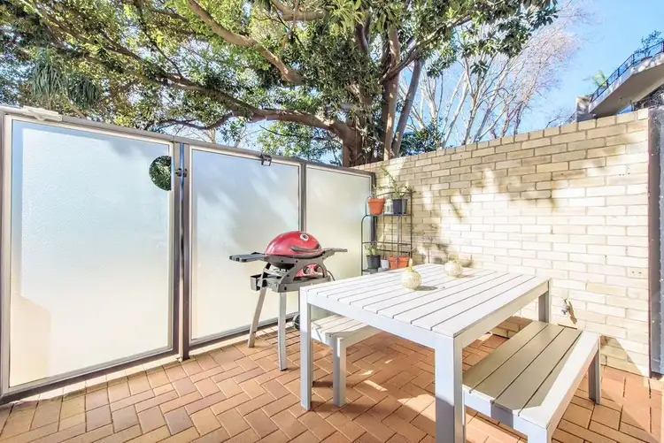 Main view of Homely studio listing, 8/50 Roslyn Gardens, Rushcutters Bay NSW 2011