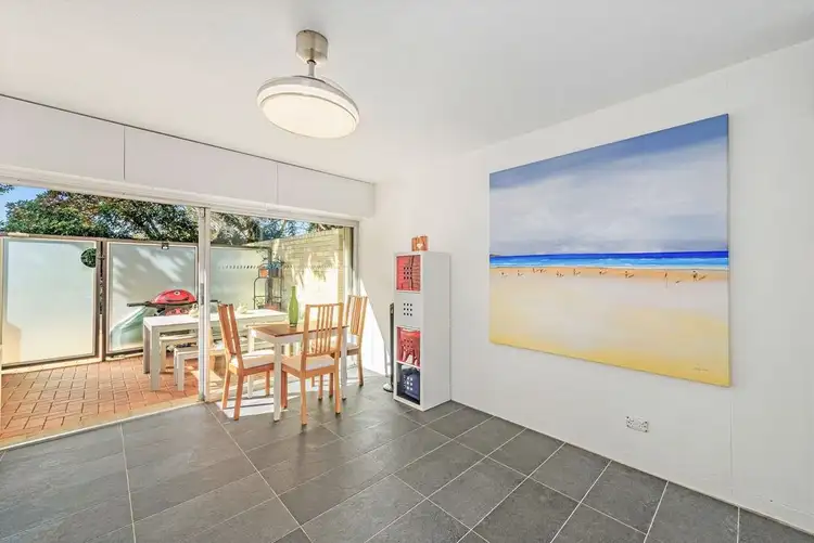 Third view of Homely studio listing, 8/50 Roslyn Gardens, Rushcutters Bay NSW 2011