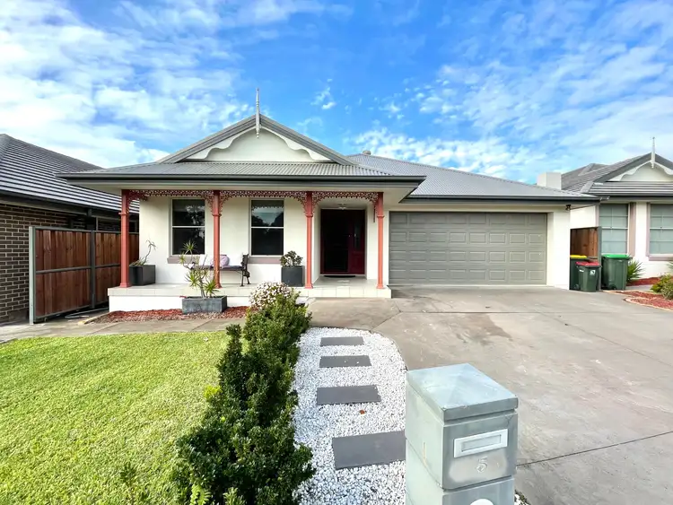 5 Crank Place, Elderslie NSW 2570