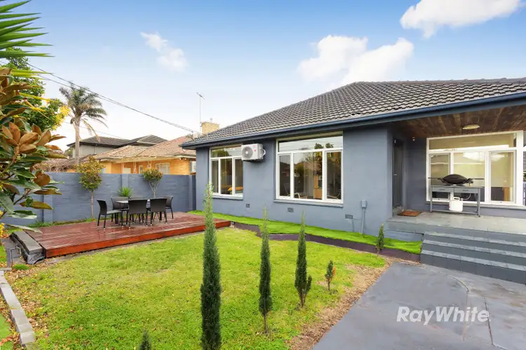 1/2 Nina Court, Bentleigh East VIC 3165