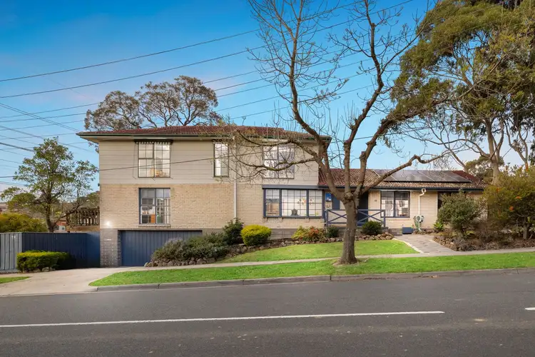 19 Sampson Drive, Mount Waverley VIC 3149