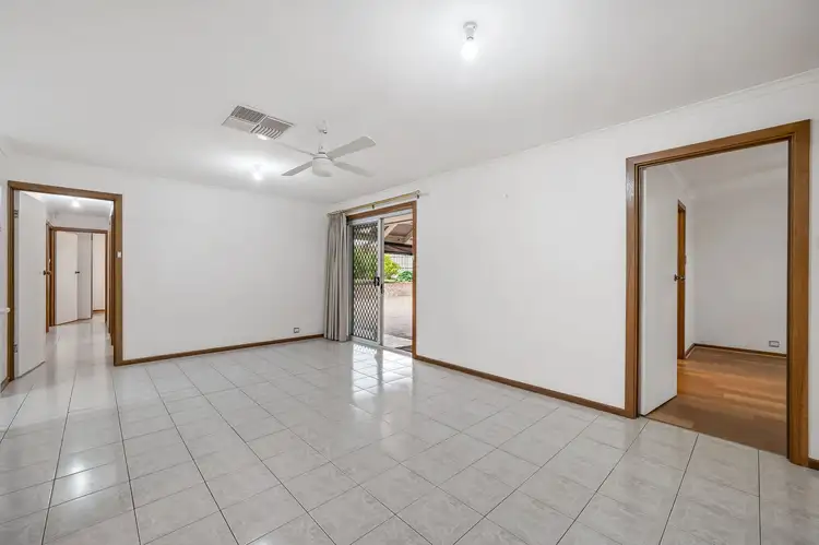 Fifth view of Homely house listing, 4 Glenhuntly Drive, Flagstaff Hill SA 5159