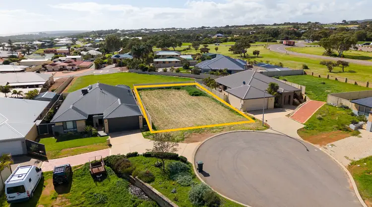 27 Viewpoint Mews, Drummond Cove WA 6532
