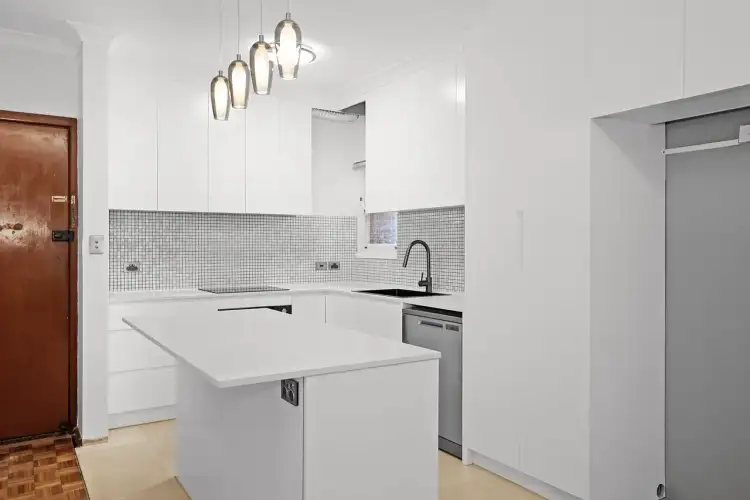 1/176 Broadarrow Road, Riverwood NSW 2210