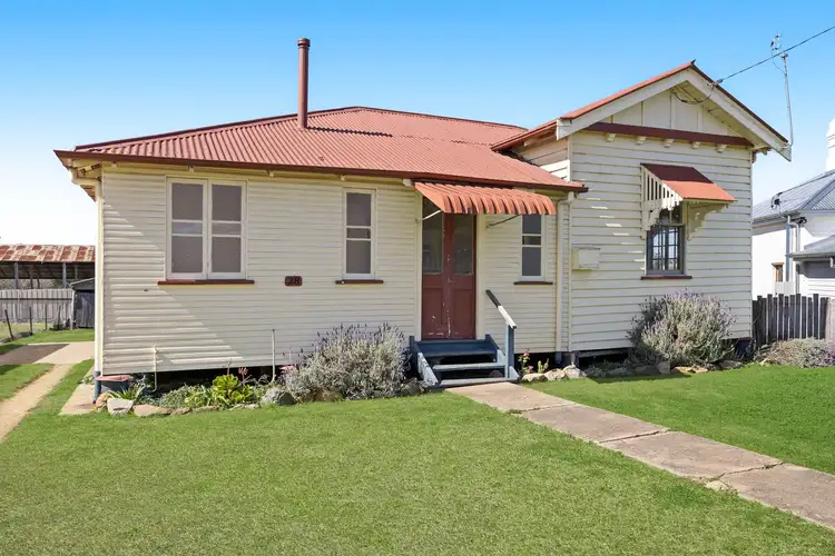 28 Mcevoy Street, Warwick QLD 4370
