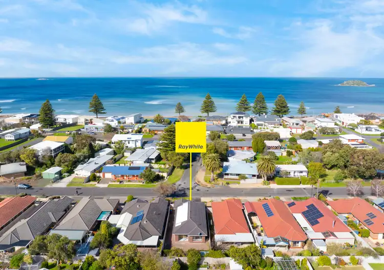 15 Ainslie Roberts Drive