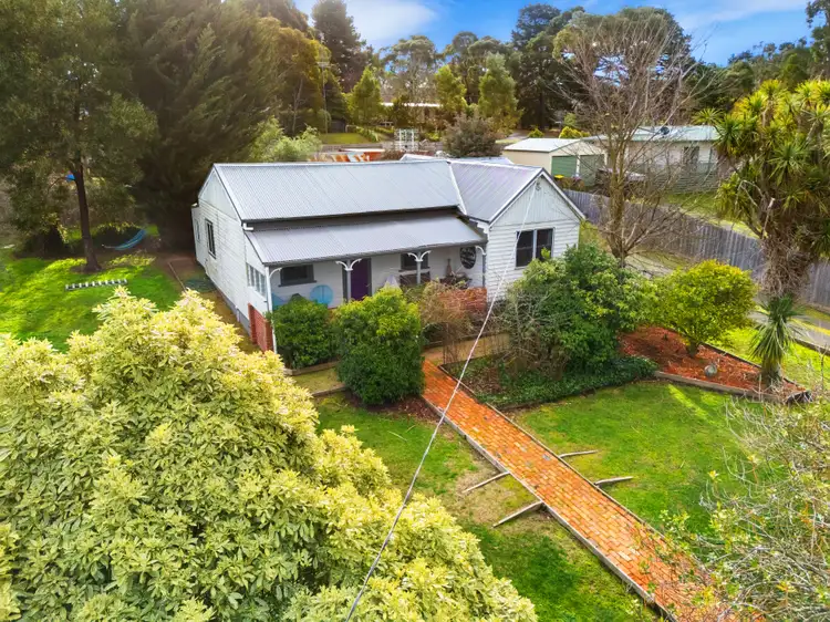 16 Adair Street