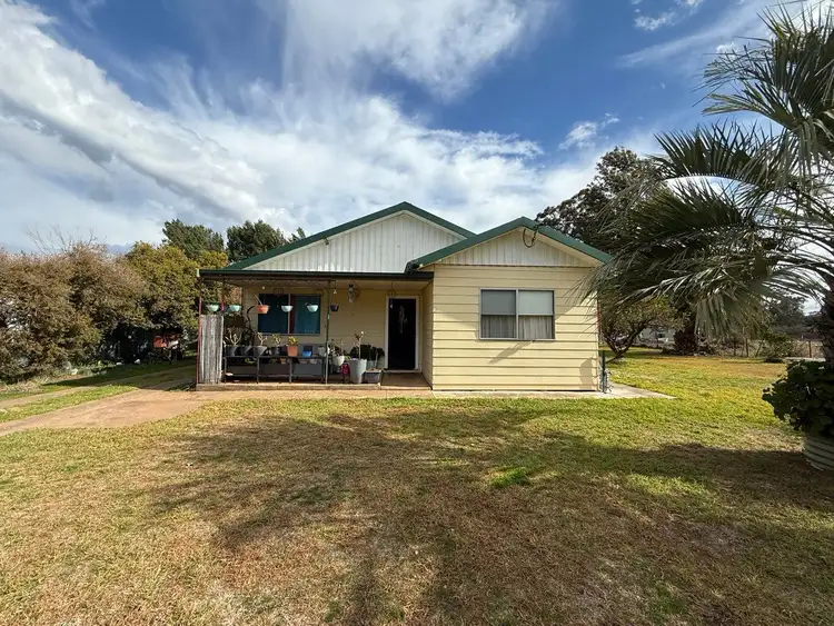 20 Long Street, Trundle NSW 2875