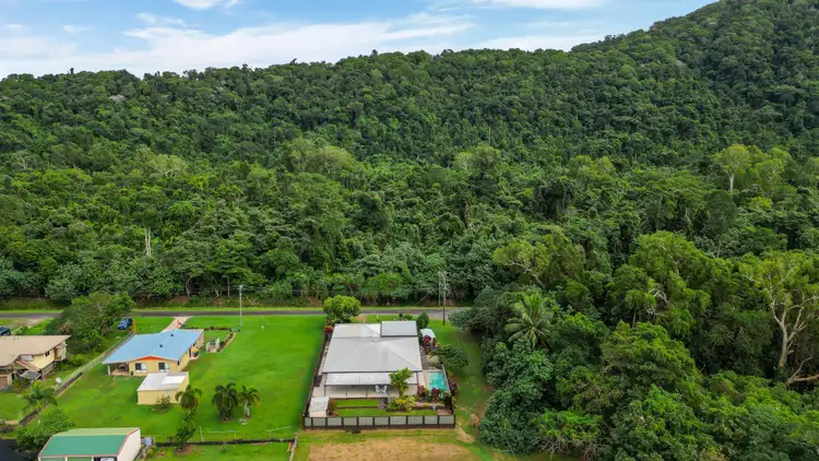 32 Bindon Street, Flying Fish Point QLD 4860