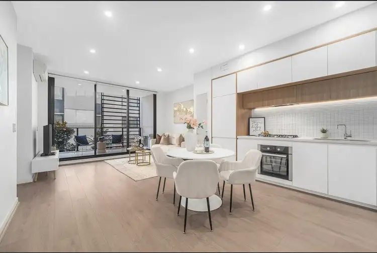 305/81B Lord Sheffield Circuit, Penrith NSW 2750