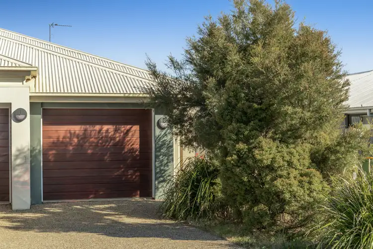 2/25 Weebah Place, Cambooya QLD 4358
