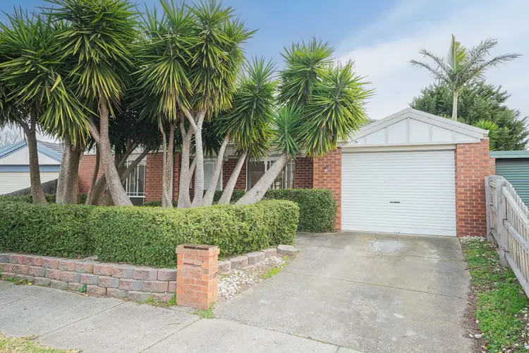 3 Bellevue Drive, Berwick VIC 3806
