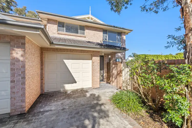 3 Beachcomber Parade