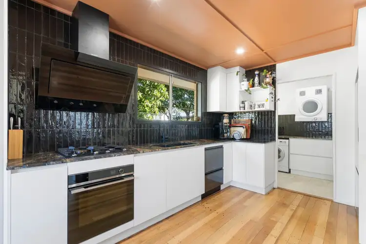 27 Kolonga Street, Woodridge QLD 4114