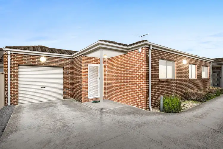 2/64 George Street, St Albans VIC 3021