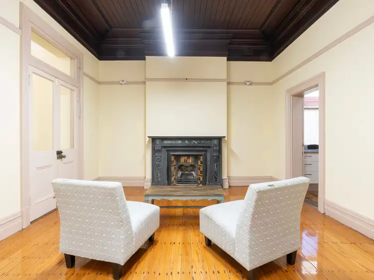 22 Woodlark Street