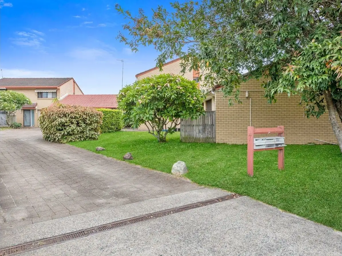 Main view of Homely townhouse listing, 1/7 Peewee Place, Burleigh Waters QLD 4220