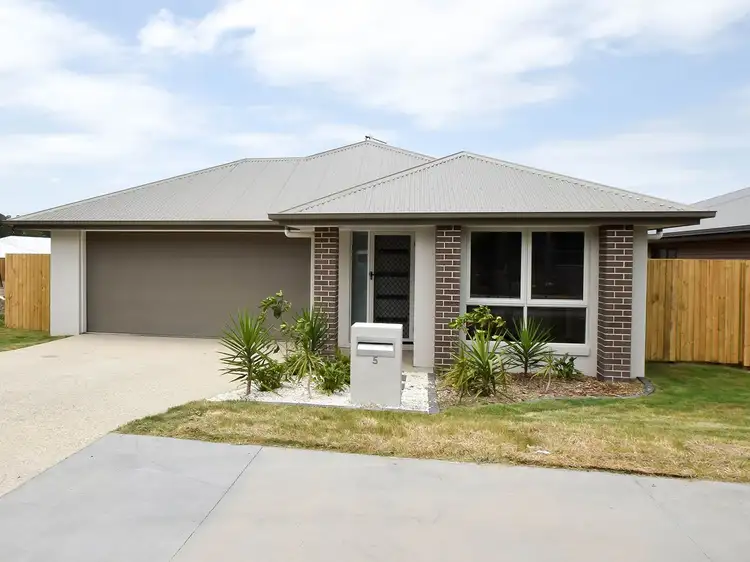 5 Honeyeater Place