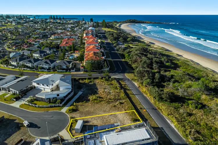 5B Dunes Court, Yamba NSW 2464