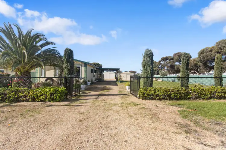30 Matta Terrace, Clinton SA 5570