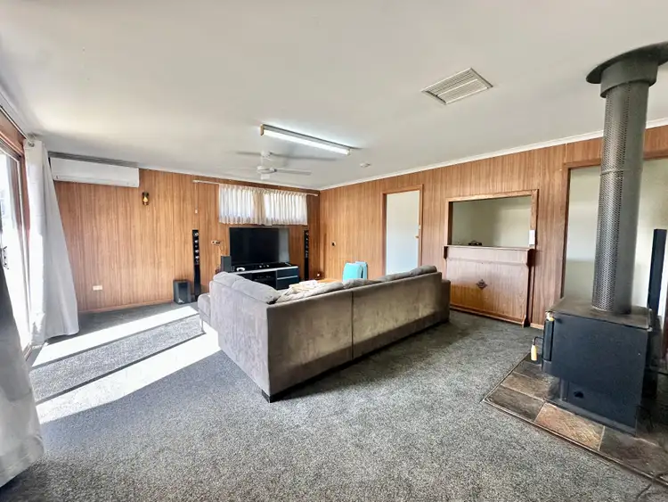 Second view of Homely house listing, 8 Philip Avenue, Bordertown SA 5268