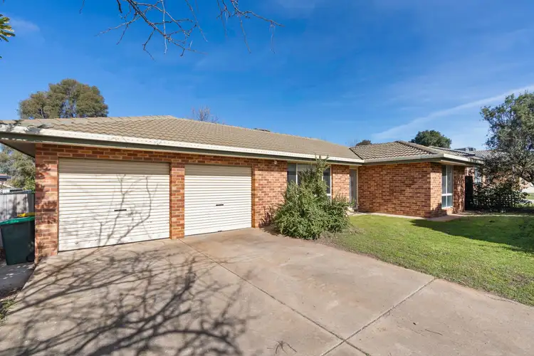 15 Avocet Drive, Estella NSW 2650