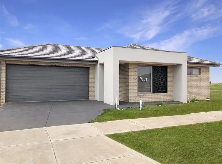 17 Serengeti Drive, Bonnie Brook VIC 3335