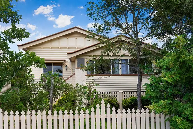 157 Long Street East, Graceville QLD 4075