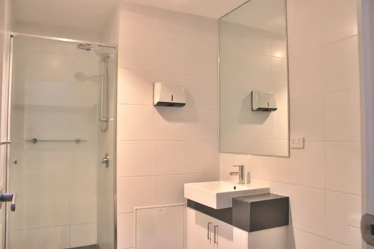 Fifth view of Homely apartment listing, 4/282 Plenty Road, Preston VIC 3072