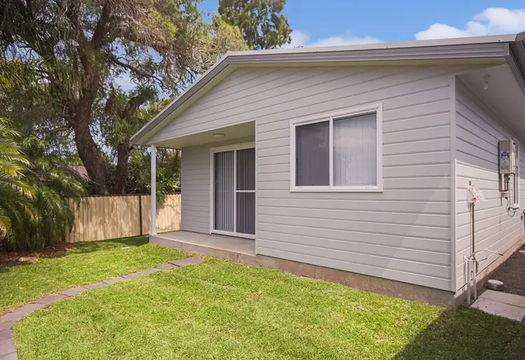 44A Dampier Boulevard