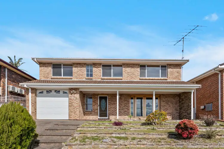 20 Scenic Crescent