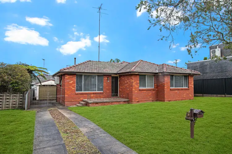 4 Tucabia Avenue, Georges Hall NSW 2198