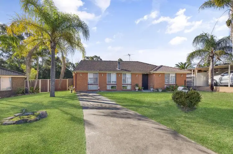 8 Julie Crescent, St Clair NSW 2759