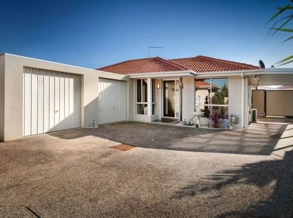 Main view of Homely house listing, U2 19 Harmon Close, Berwick VIC 3806