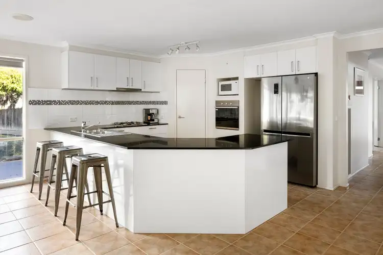 Fifth view of Homely house listing, 11 Kenmore Court, Frankston VIC 3199