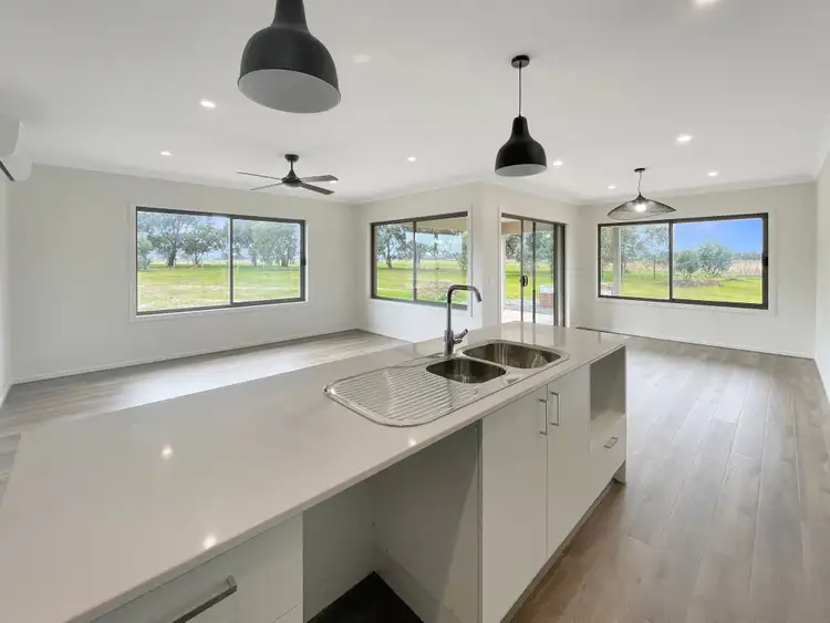73 Inglis Road