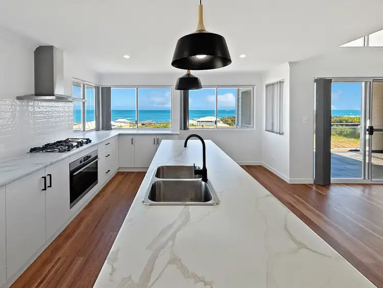 4 Oceanside Boulevard