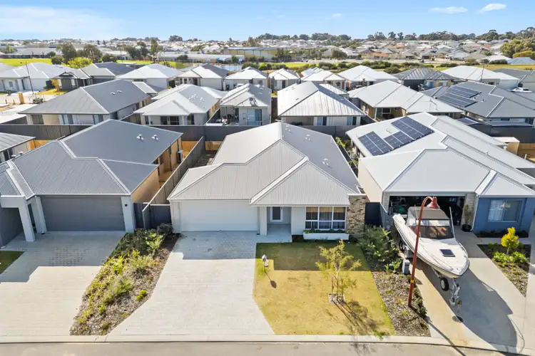 Second view of Homely house listing, 19 Villamour Way, Meadow Springs WA 6210