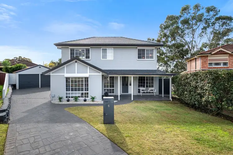 5 Mulloo Place, Cranebrook NSW 2749