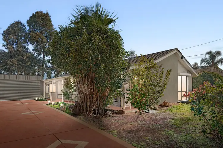 16 Jabiru Court