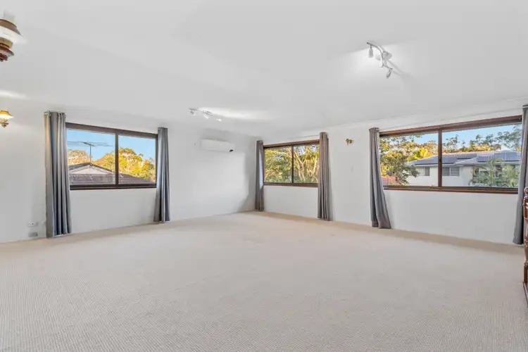 Second view of Homely house listing, 6 Redleaf Street, Mansfield QLD 4122