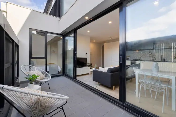 1094 Glen Huntly Road