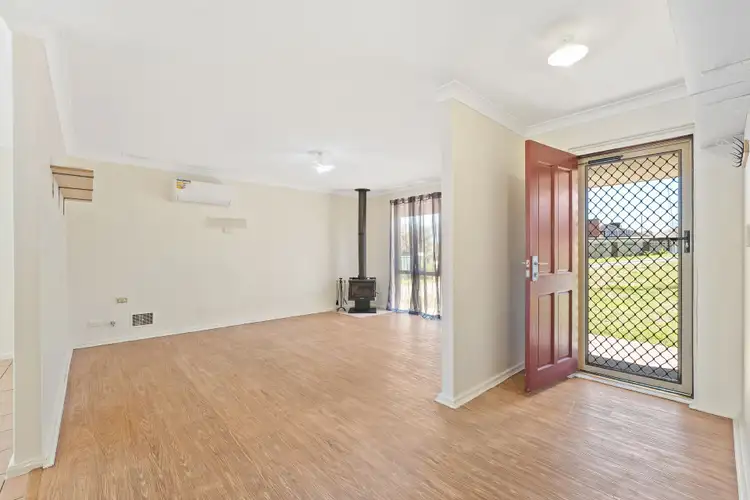 Fifth view of Homely house listing, 8 Jacques Place, Orelia WA 6167