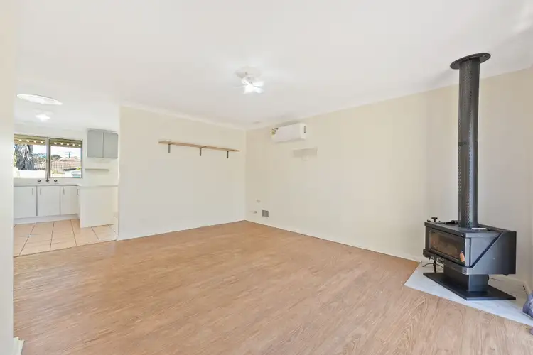 Seventh view of Homely house listing, 8 Jacques Place, Orelia WA 6167