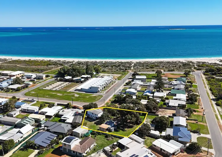30 Dalton Street, Jurien Bay WA 6516