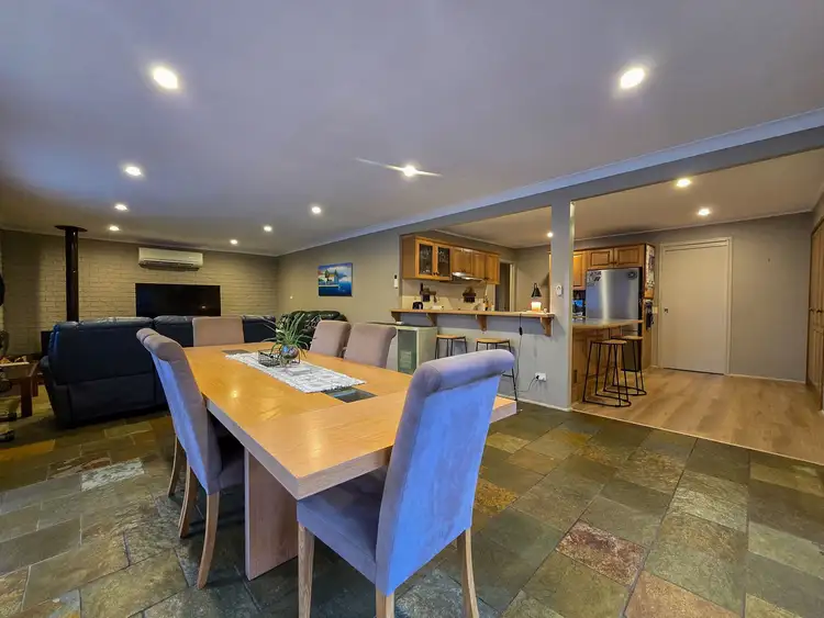 11 Tallowwood Crescent, Bradbury NSW 2560