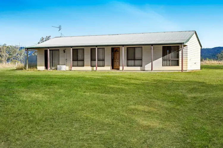 10 Watkins Drive, Thornton QLD 4341